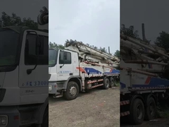 Camión usado de la bomba concreta