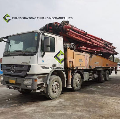 56M 8x4 camión de bombeo de hormigón usado con chasis Mercedes Benz